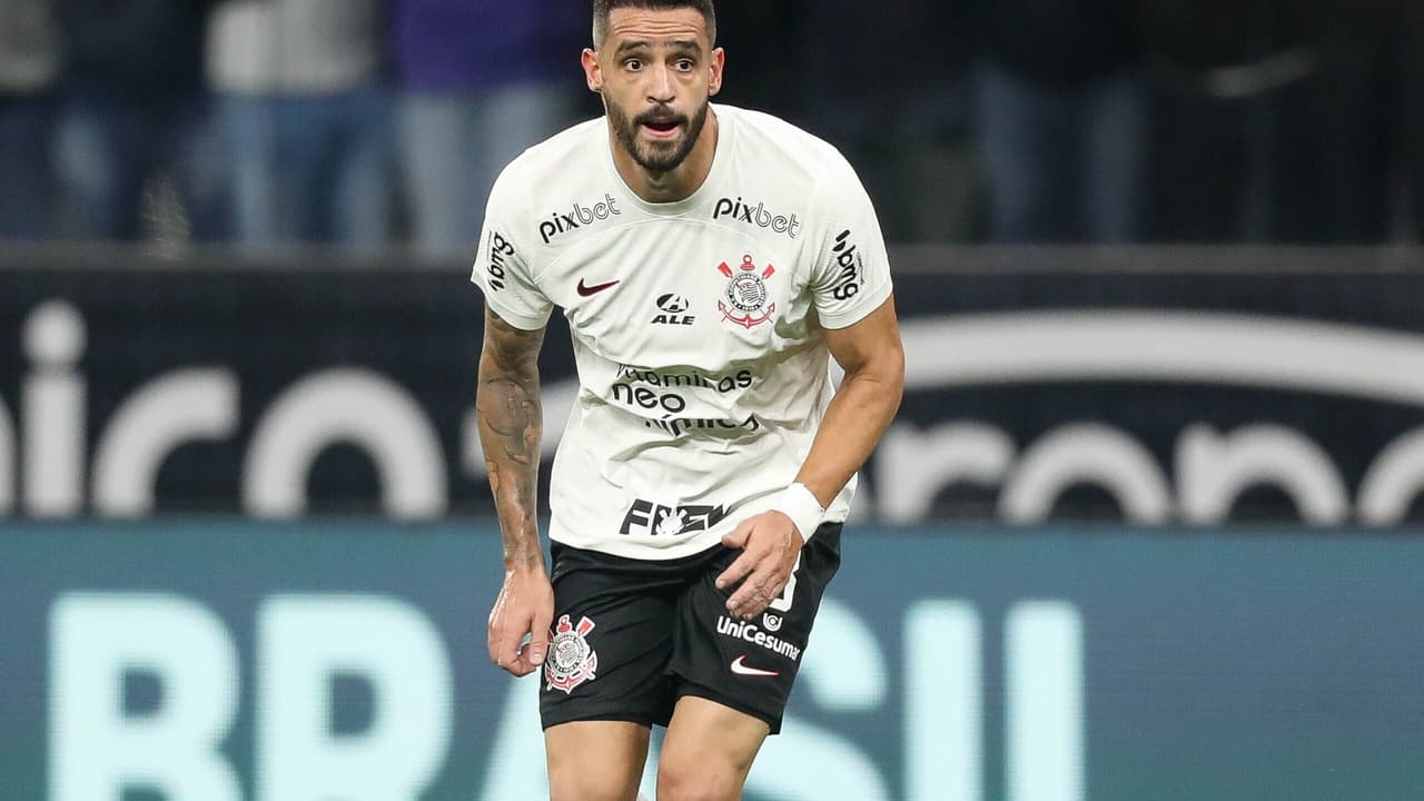 Renato Augusto vê desgaste físico e psicológico do Corinthians e atribui queda de produção à parada do América-MG