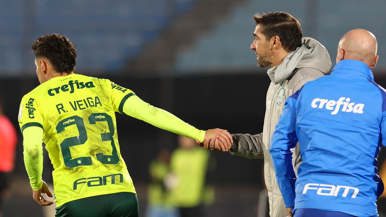 Com exibição de Raphael Veiga e Endrick, Palmeiras vence o Liverpool e passa às oitavas de final da Libertadores