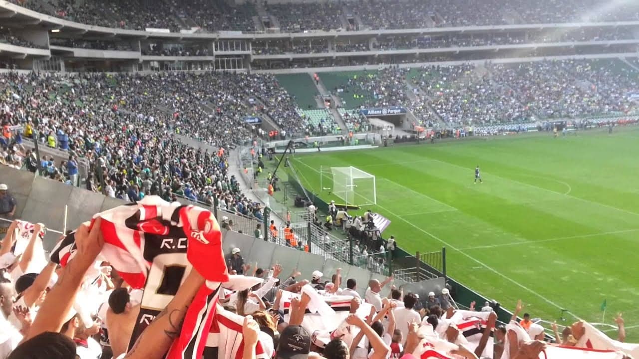 Torcedores do São Paulo felizes por bater recorde de público no estádio do Palmeiras, mas trânsito intenso impede ‘sonho’