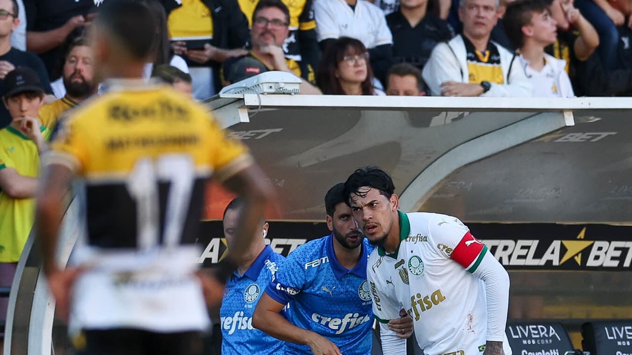 Gomez faz sua melhor atuação do ano e quebra recorde histórico do Palmeiras