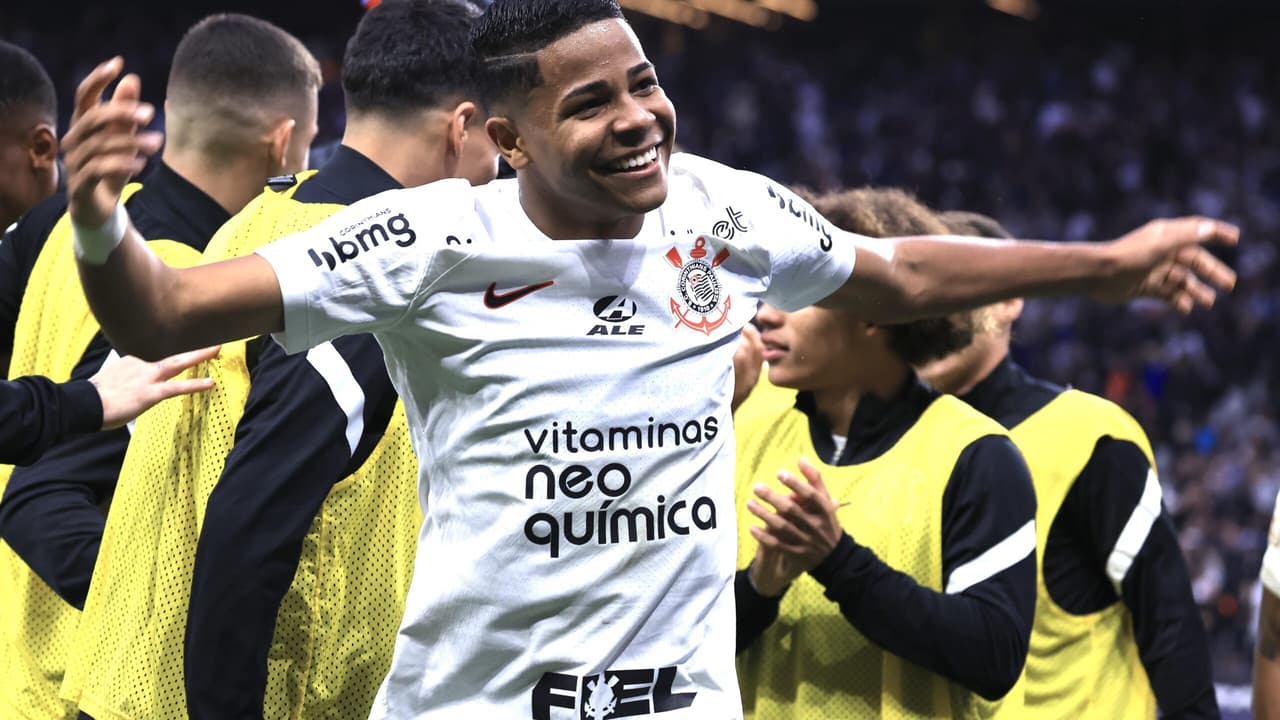 JANTAR: Cássio, Renato Augusto e Wesley fazem a diferença na conversão do Corinthians