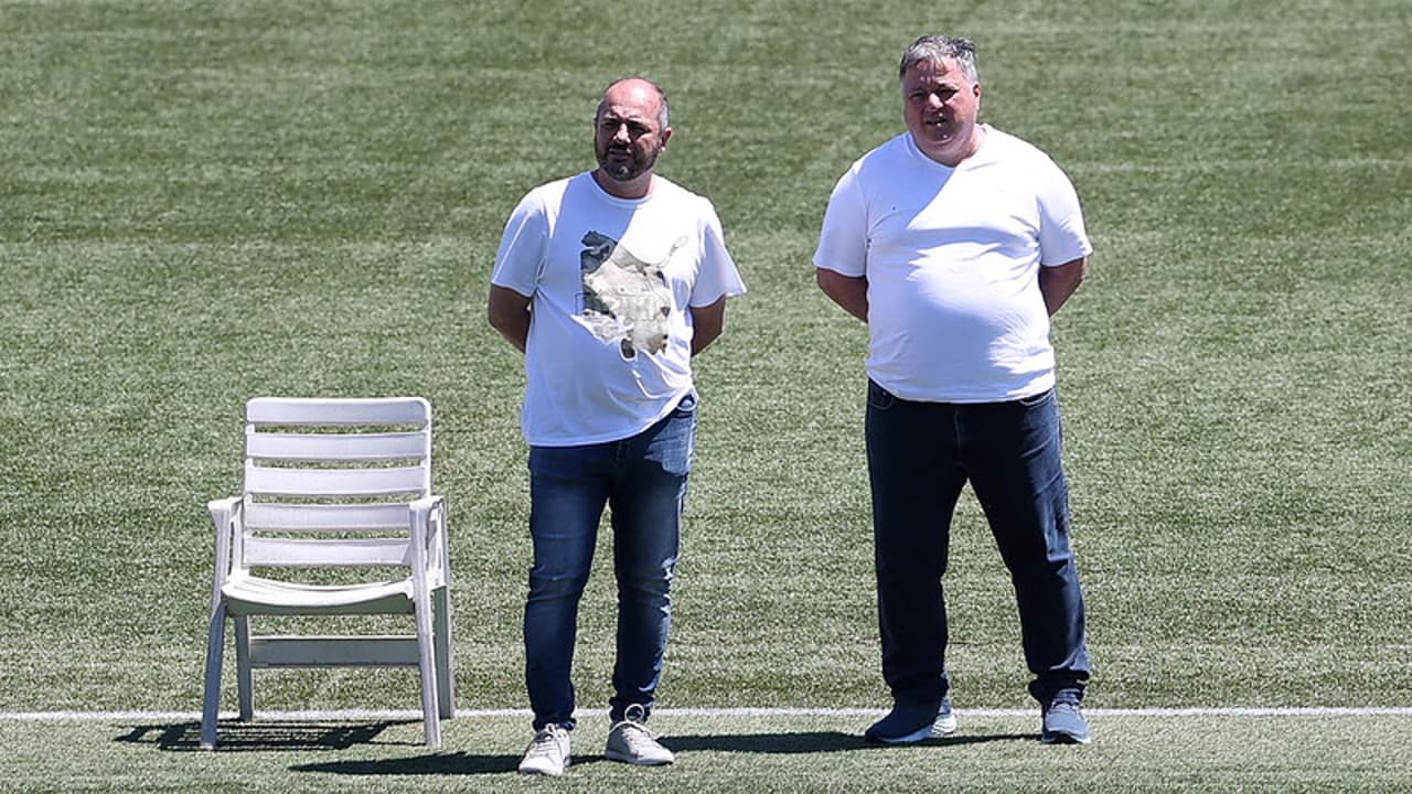 CBF demite técnico do Palmeiras;   para saber se o clube está procurando um substituto