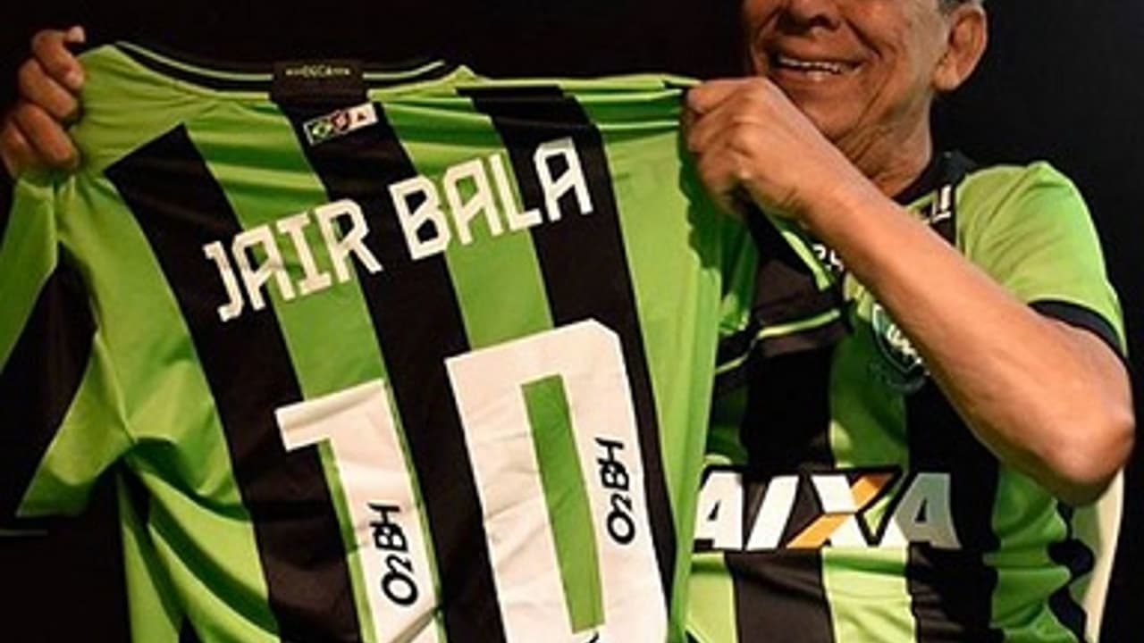 Jair Bala, ídolo do América-MG e jogador de Pelé, morreu após 1.000 gols