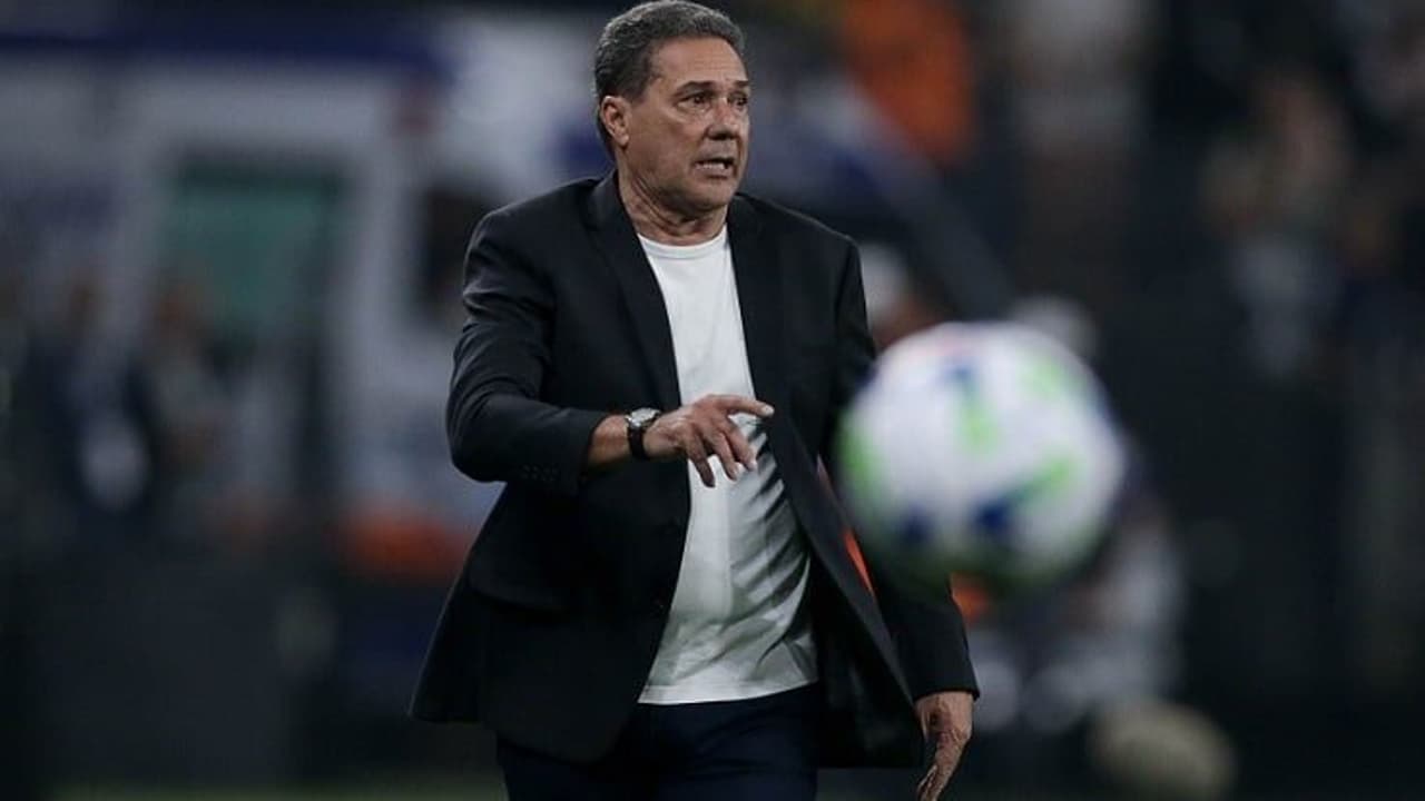 Luxemburgo revelou que não colocará Biro no elenco Sub-20 caso ele chegue mais cedo ao Corinthians.