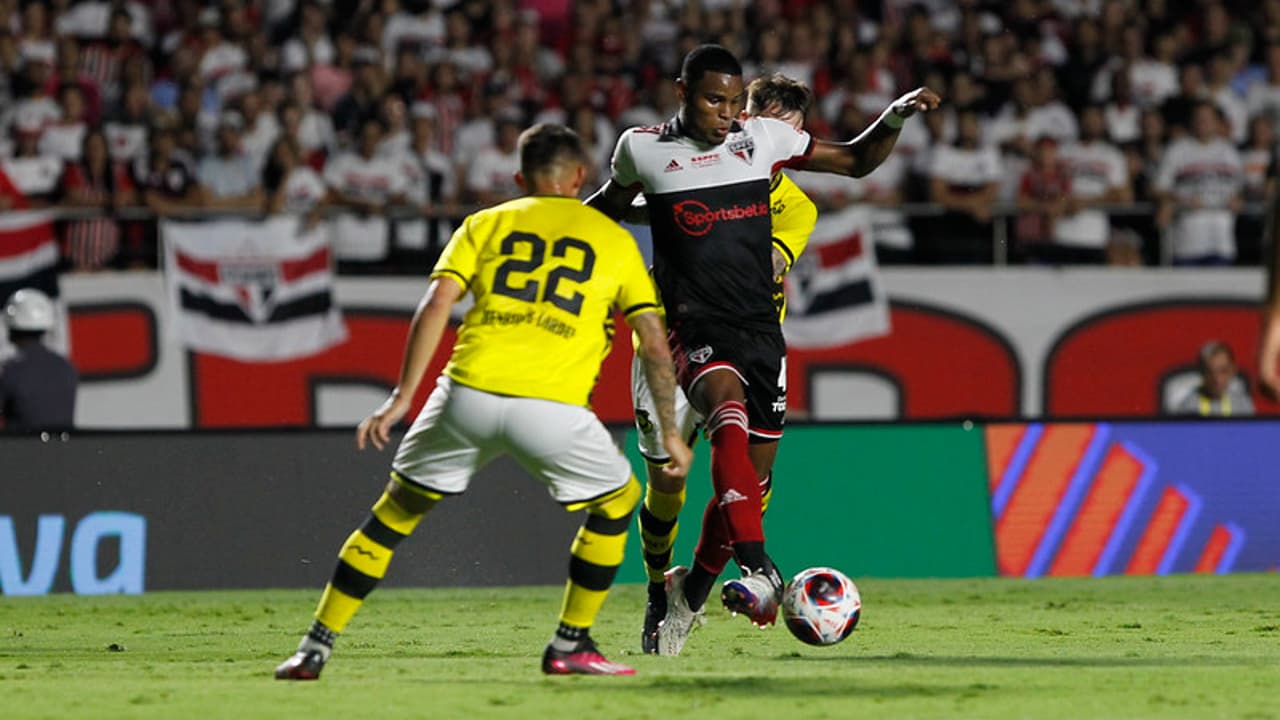 VÍDEO: Nathan comenta derrota do São Paulo em casa: 'Tem dia que a bola não entra'