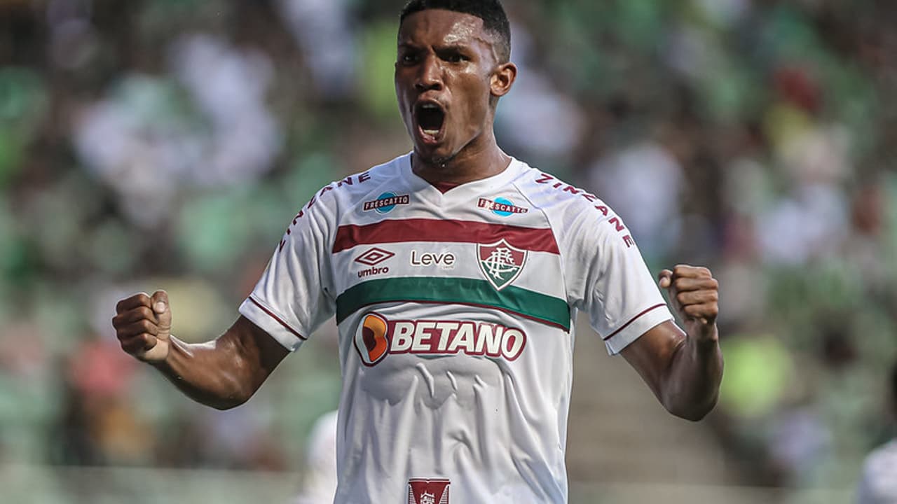 Depois de muito trabalho, Lelê comemora primeiro gol pelo Fluminense: 'Estou mais feliz pela vitória'