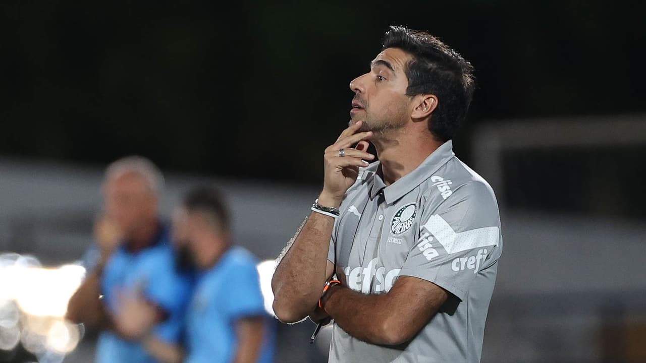 Abel Ferreira critica ineficácia do Palmeiras e revela rumores sobre retorno de Endric