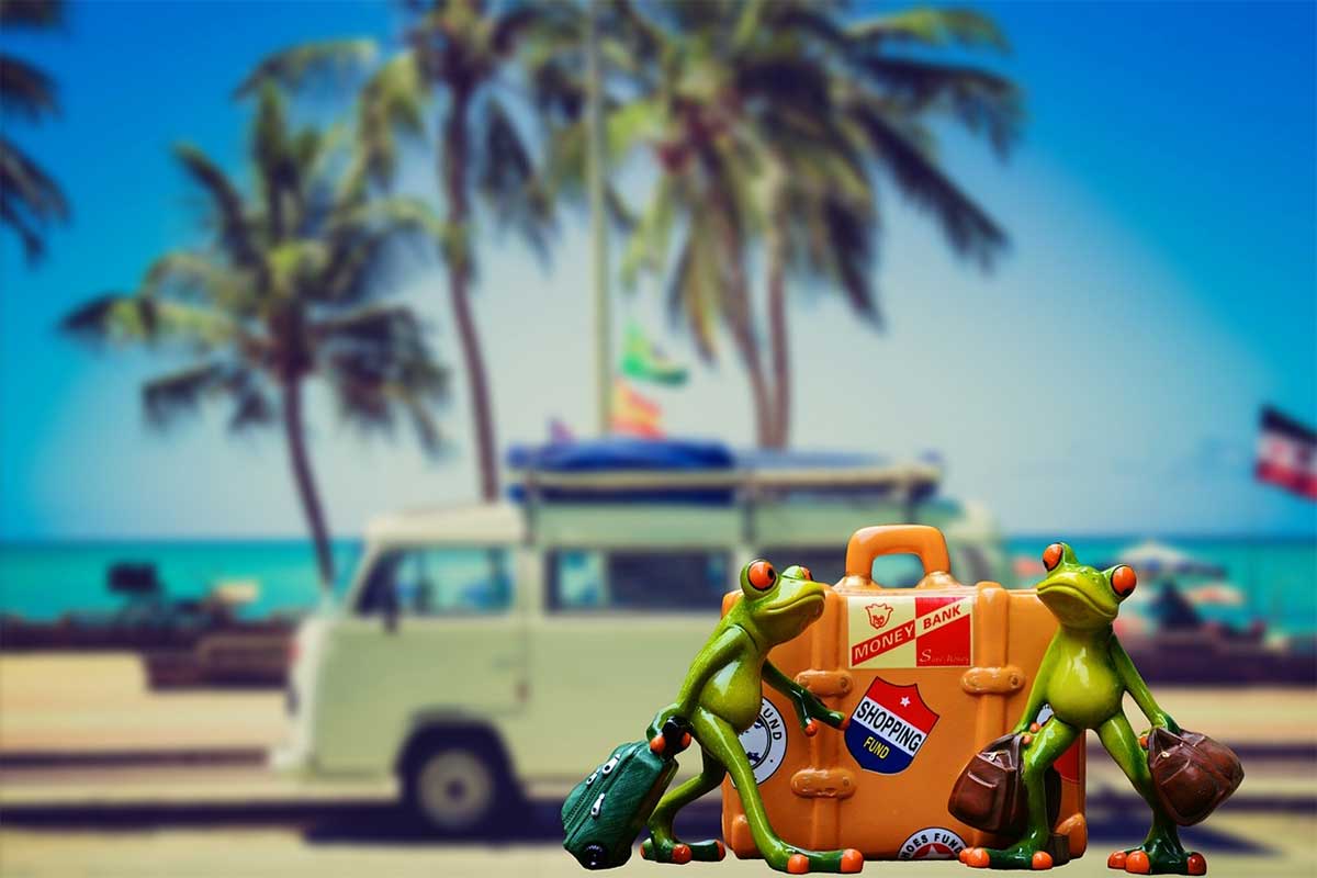 Indo para a praia?   Confira os itens indispensáveis ​​na sua mala de viagem