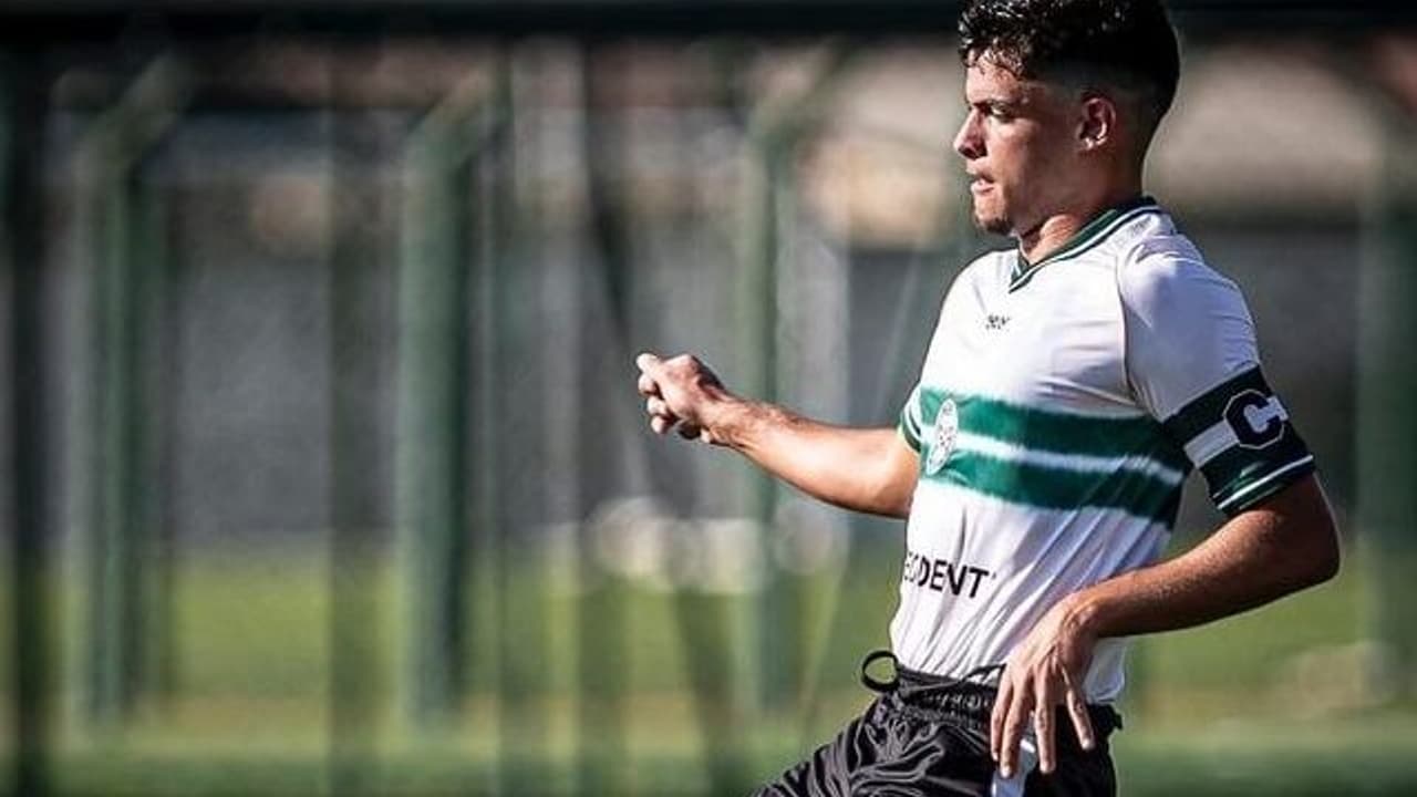 Henrique Melo, do Coritiba, prepara a primeira rodada das semifinais do Paranaense Sub-20