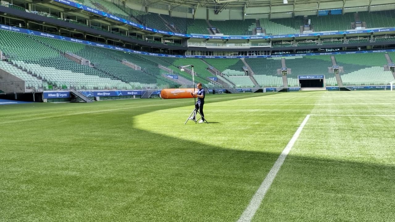 Palmeiras recebe quarta certificação da grama sintética Allianz Parque pela FIFA