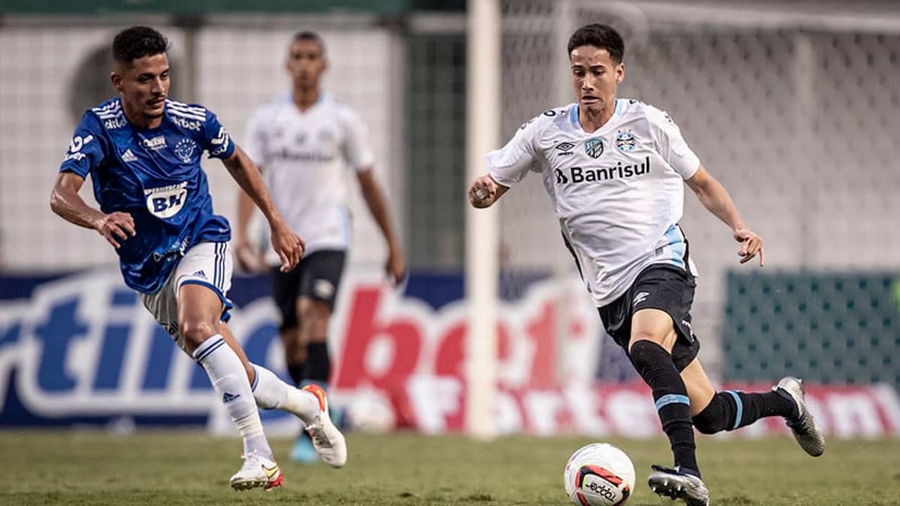 Brasileirão: Grêmio tenta melhorar histórico diante do Cruzeiro em visita