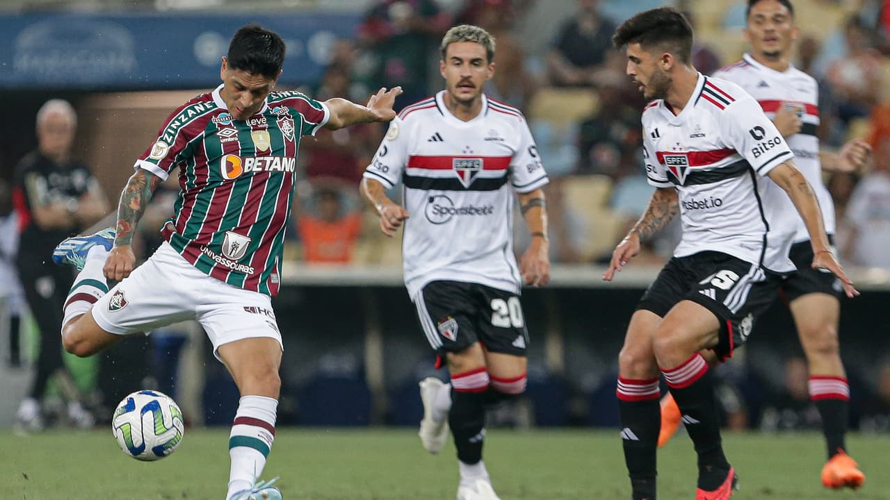 O 'jogo das ruas' pegou fogo, Cano iluminou e o Fluminense venceu o São Paulo no Brasileirão.