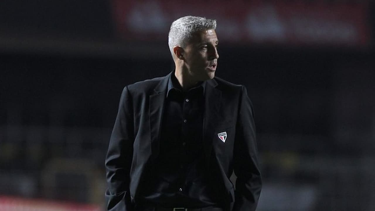 Veja Crespo, Rafa Benítez... cinco treinadores previstos para substituir Carpini no São Paulo