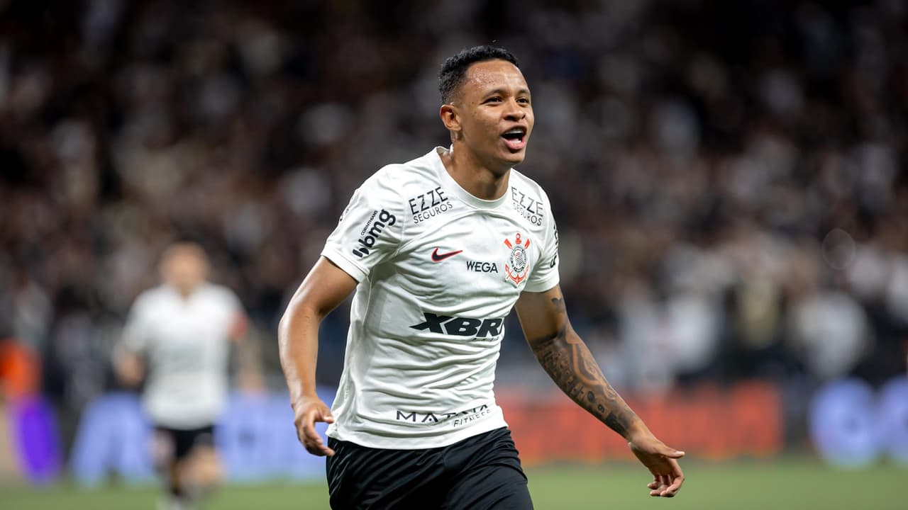 Arthur Sousa fez três gols e o Corinthians saiu na frente na final da Copinha