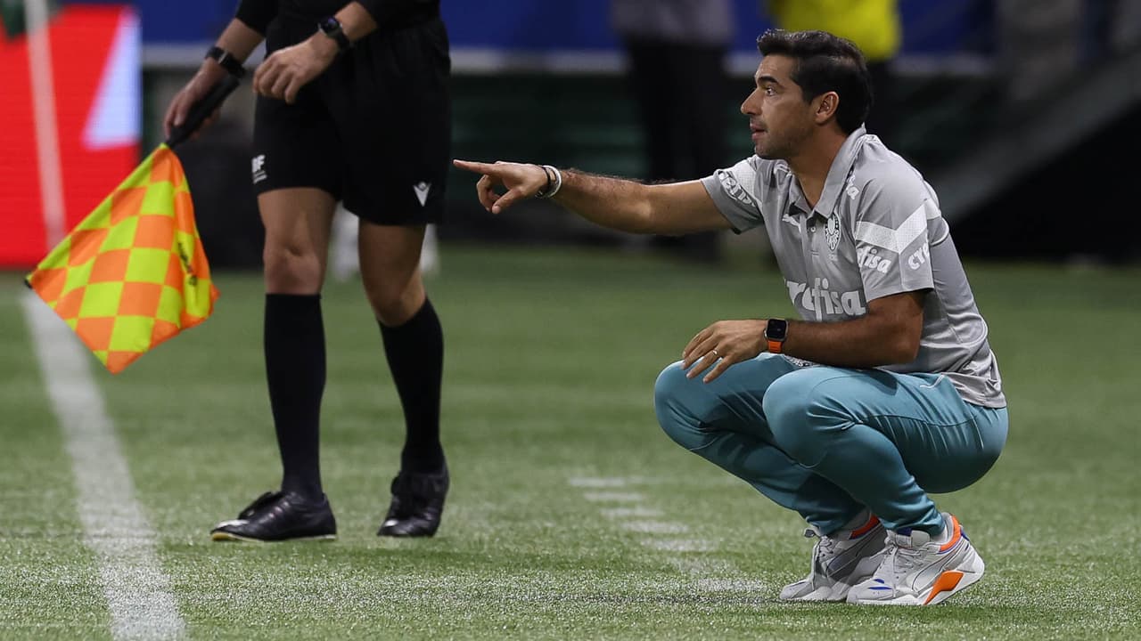 Abel não considerou o time ao escalar Endrick, Estêvão e Luis Guilherme juntos no Palmeiras