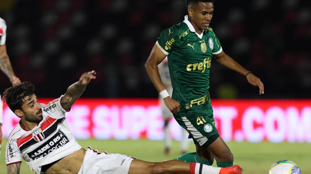 Abel Ferreira manda recado ao Chelsea do Palmeiras após venda de Estêvão