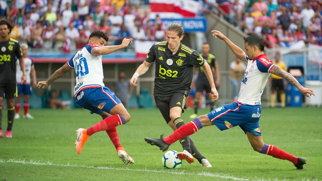 O Flamengo marcou dez gols nos últimos jogos contra El Salvador, mas perdeu a última partida contra o Bahia, na Fonte Nova.