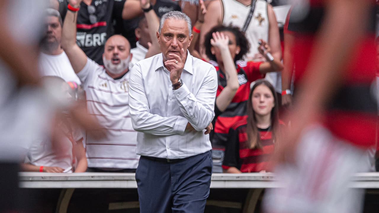 AO VIVO!   Assista à homenagem de Tite à vitória do Flamengo no Brasileirão