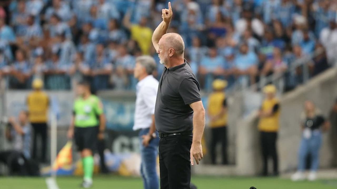 Mano Grêmio admite que foi o melhor momento, mas diz que a derrota teve um ‘gosto amargo’.