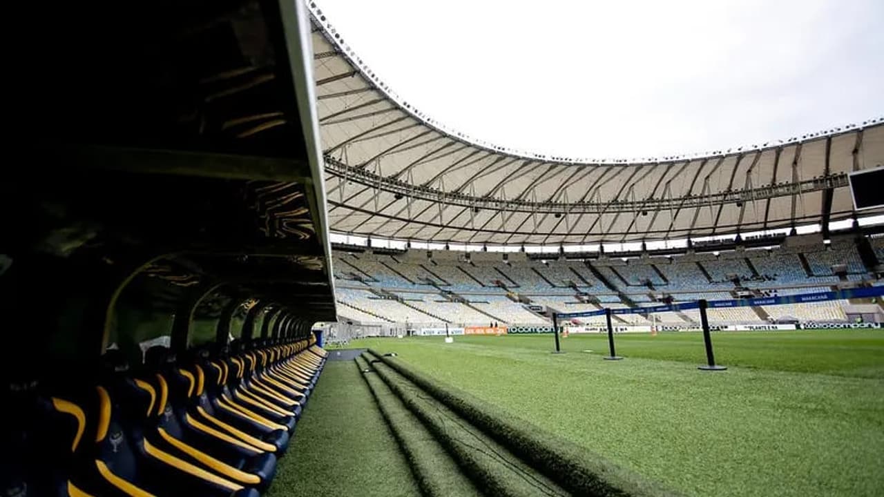 Quantos jogadores podem ser colocados no banco?