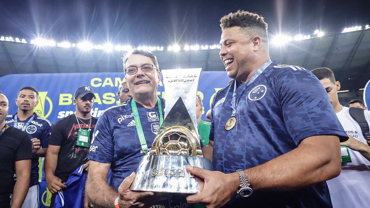 Ronaldo Fenomeno Cruzeiro negocia venda da SAF