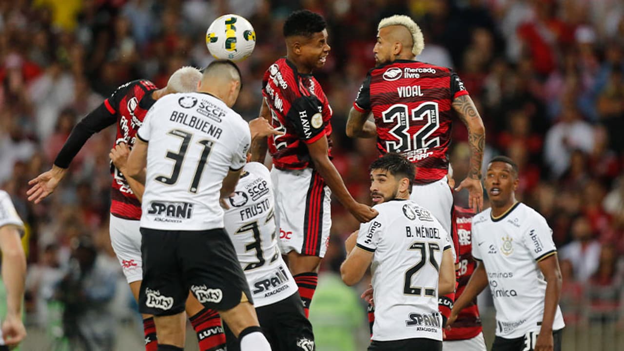 Flamengo x Corinthians: onde assistir ao vivo, horários e escalações do jogo do Brasileirão