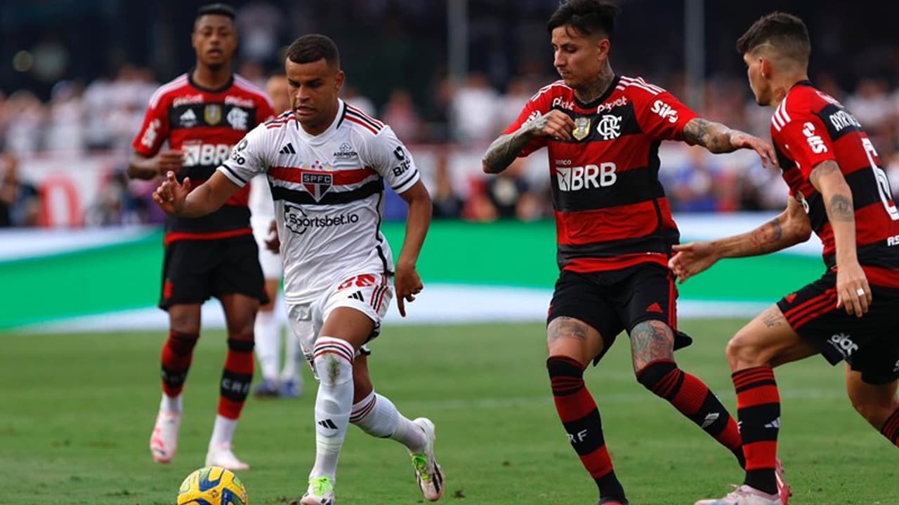 Flamengo x São Paulo: onde assistir, horário e escalações do Brasileirão