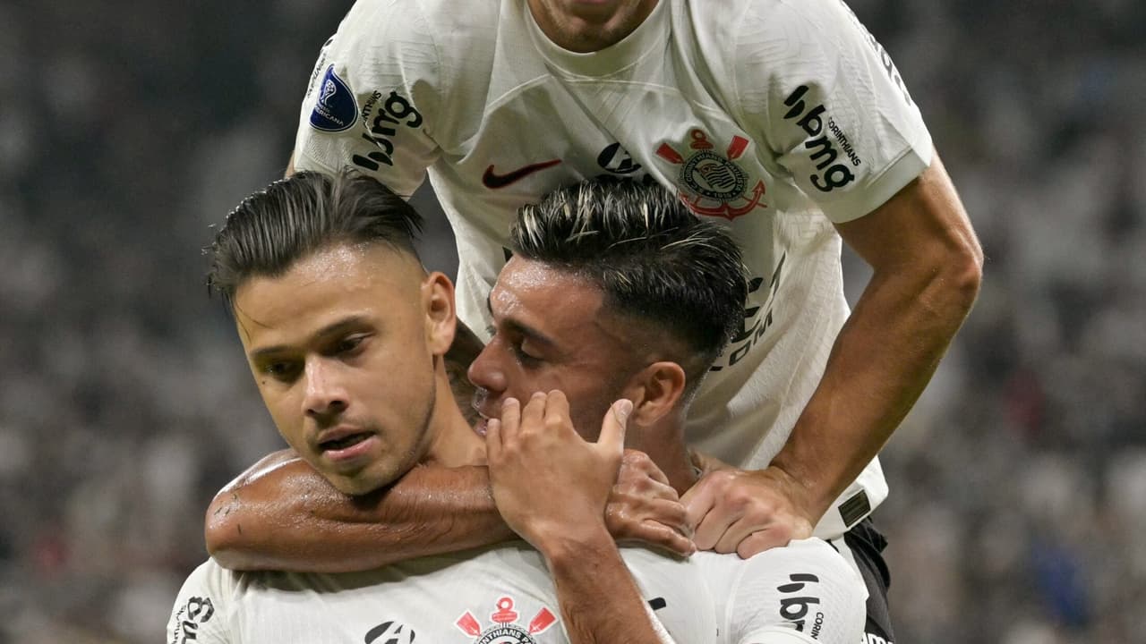 Romero destaca corrida do Paraguai e manda recado à crítica após recorde do Corinthians