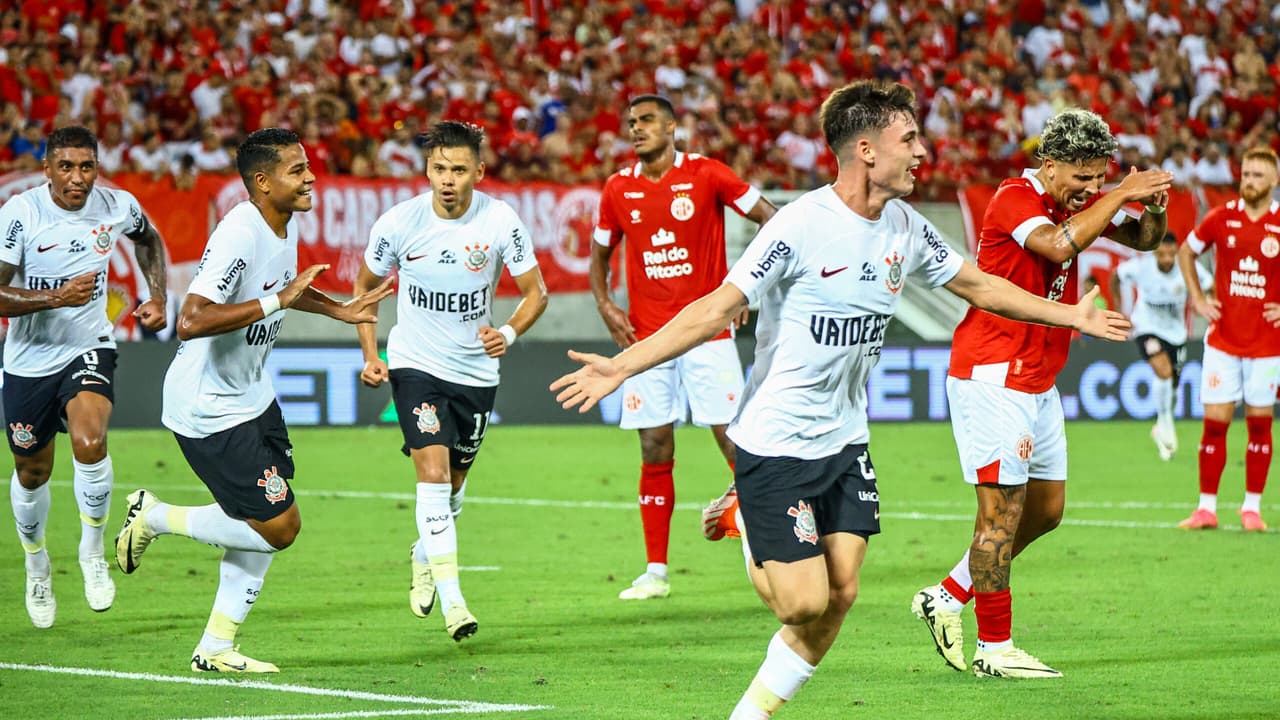 Corinthians vence o América-RN na Copa do Brasil com zagueiro artilheiro