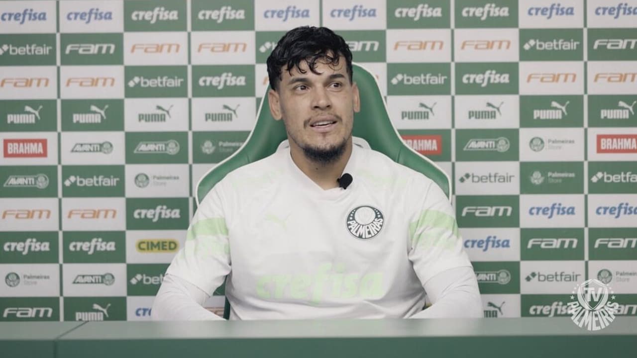 Vídeo: Gomez exorta torcedores do Palmeiras: 'Façam história juntos mais uma vez'