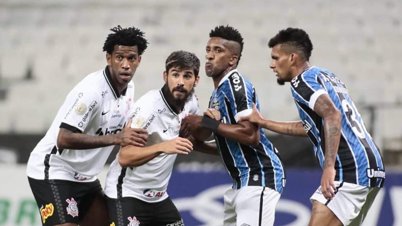 Corinthians vê defesa ‘vazia’ e vira problema perto da decisão