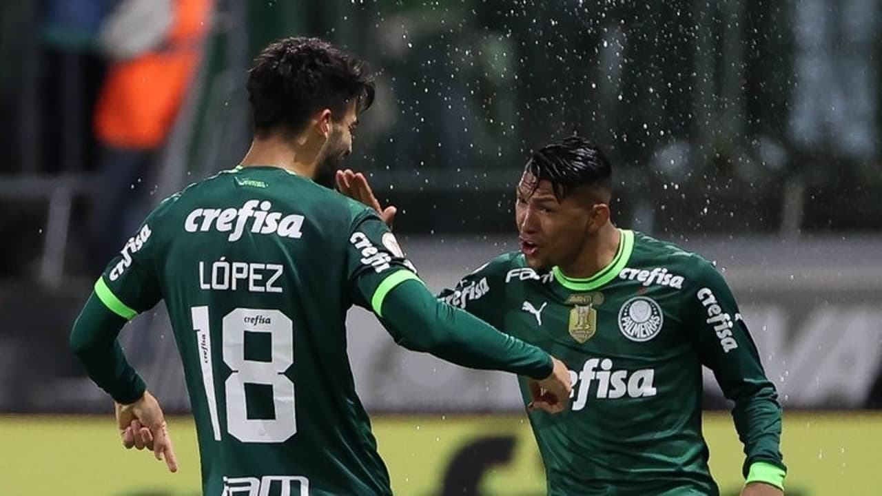 Torcida critica atuação, mas atacante do Palmeiras responde e marca contra o Ituano