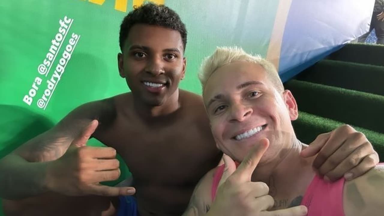 Soteldo e Rodrygo são fotografados: dupla tocou junto no Santos com Sampaoli