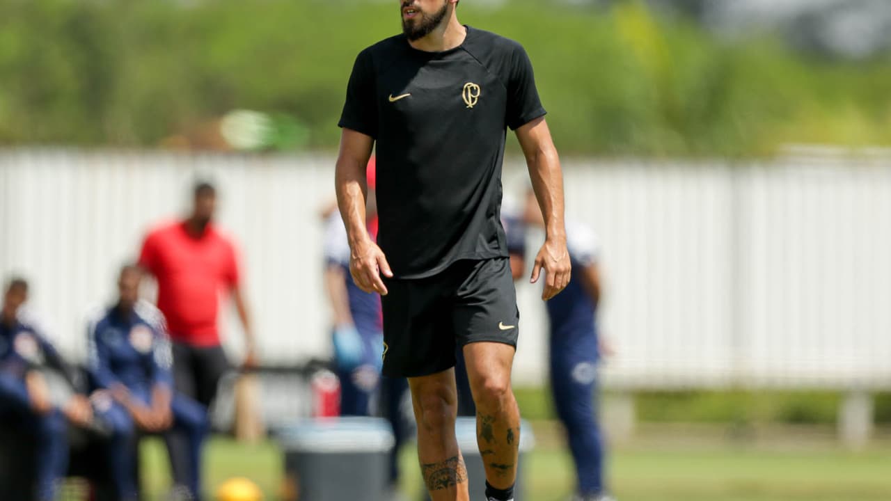 O Corinthians não pôde contar com o ex-zagueiro no primeiro jogo da Libertadores.