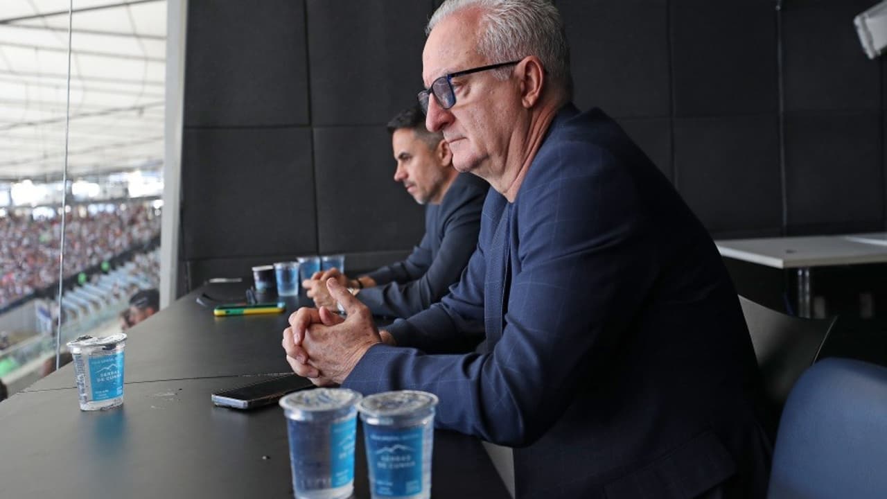 Dorival seleciona jogos de três brasileiros para analisar;   veja agenda de treinadores da Seleção Brasileira