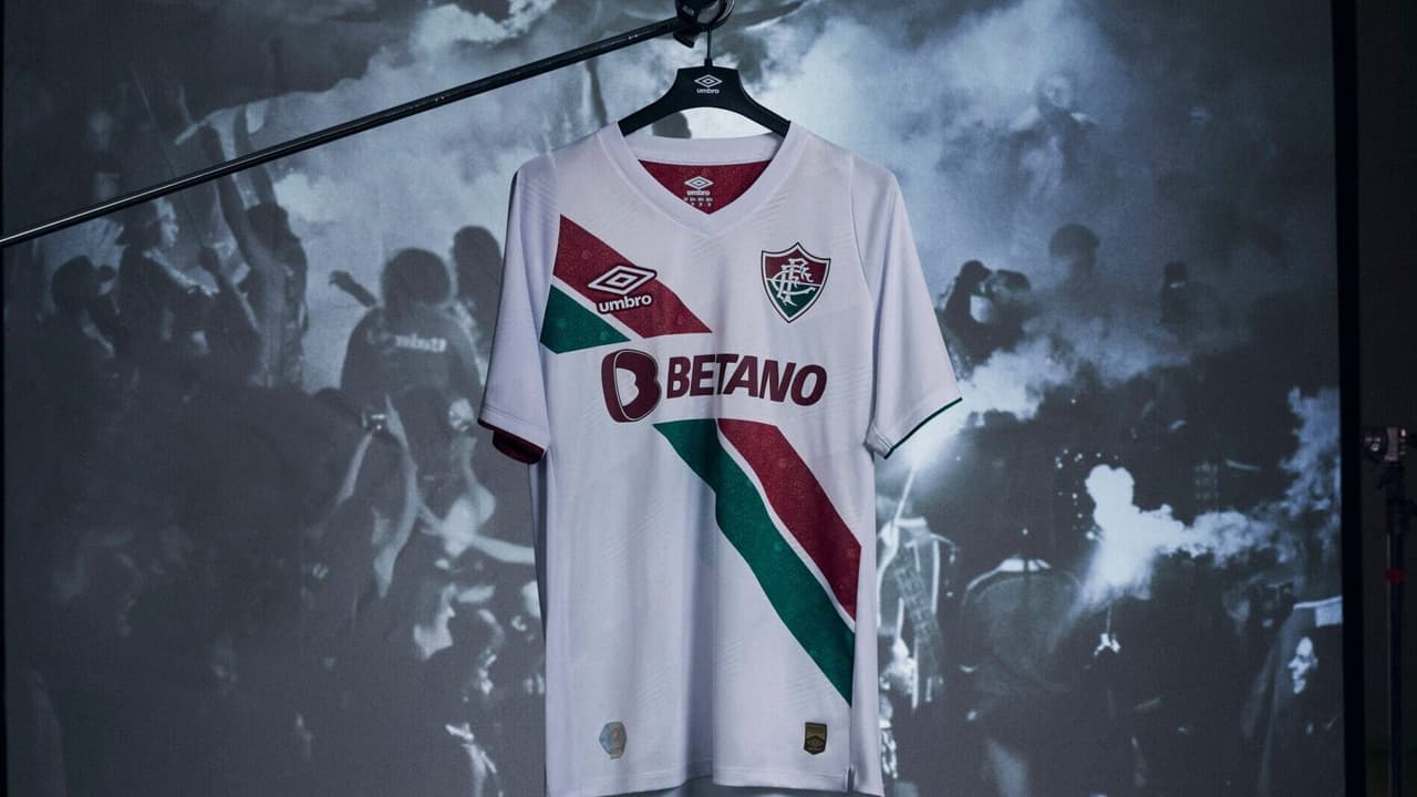 O Fluminense lançou seu segundo terno;   veja fotos e preço.