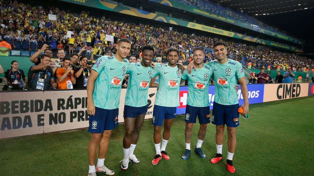 A seleção encerra a preparação para a partida contra a Venezuela com duas alterações.   Ver equipes previstas