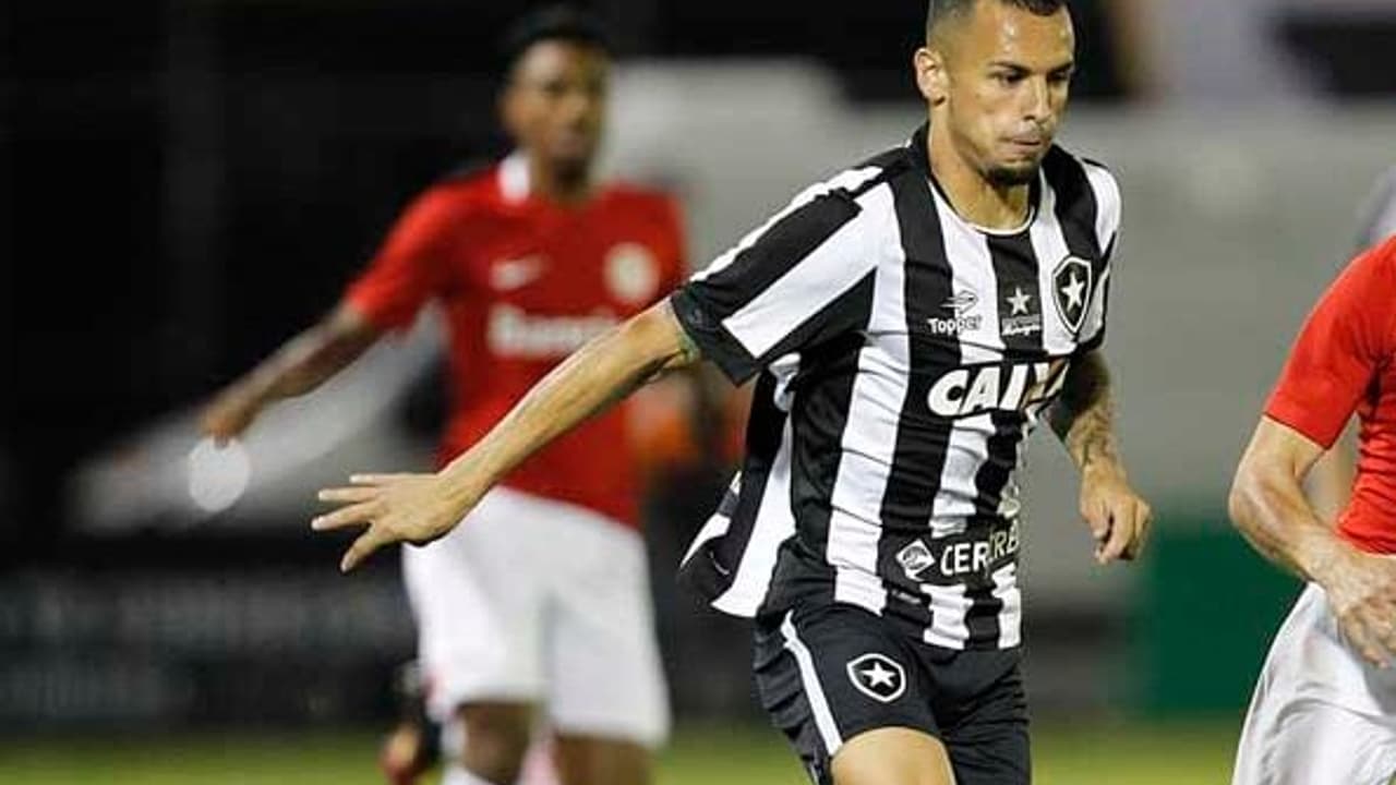 Ex-Botafogo e Internacional, Alemão lamenta ano sem títulos pelos seus clubes