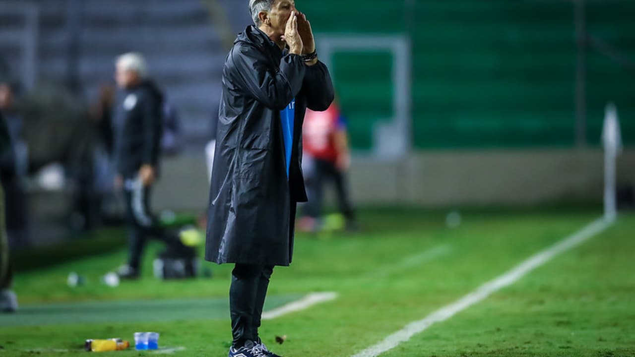 VÍDEO: Calendário criticado por Renato Gaúcho após vitória do Grêmio sobre o Santos