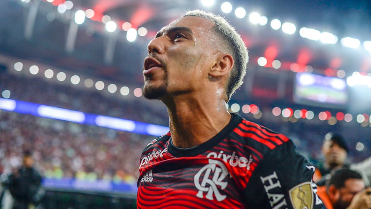 Corinthians não está de acordo com o Flamengo, Matheuzinho não está de acordo