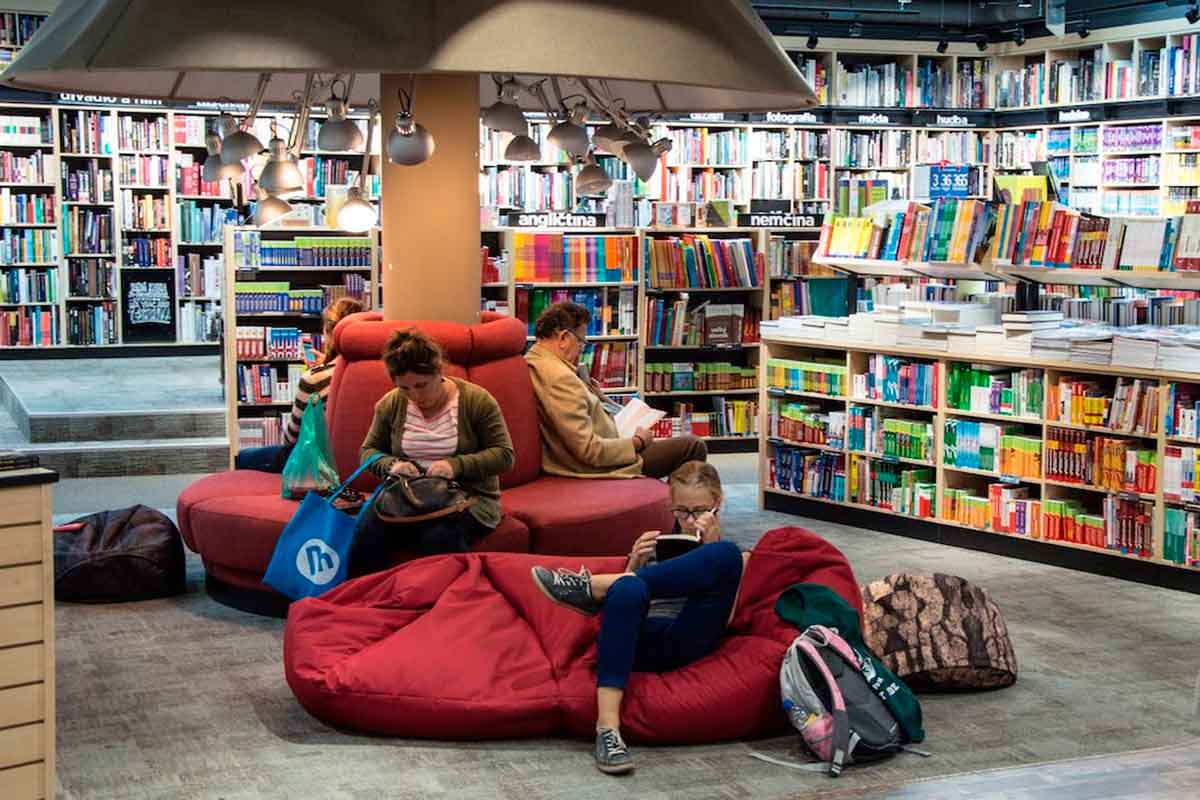 A aula ajuda a potencializar o hábito da leitura