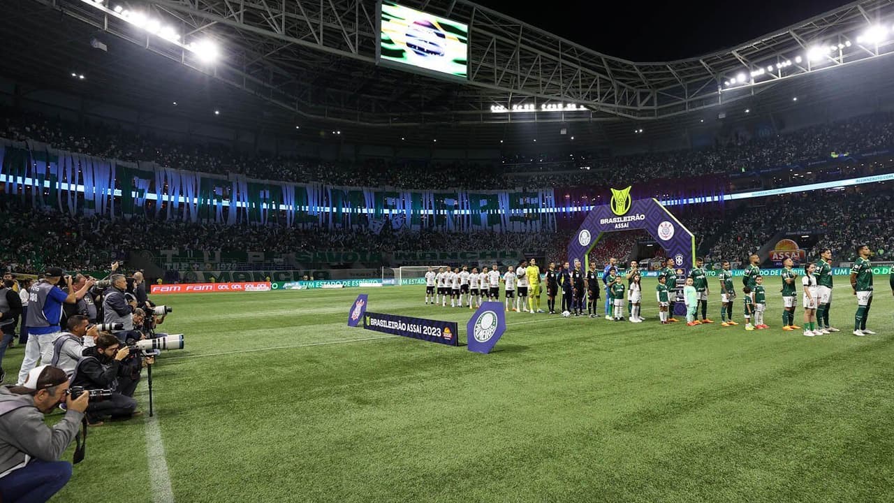 Torcedores do Palmeiras preparam corredores e mosaicos para a decisão contra o São Paulo