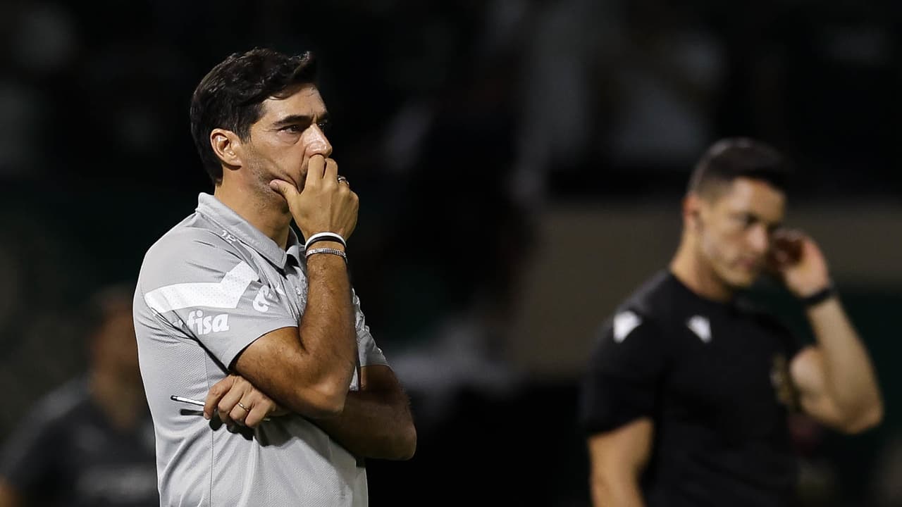 Al Sadd acusou Abel, do Palmeiras, de descumprir o acordo original e processou a FIFA.