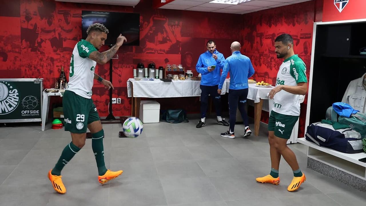 Golpe de martelo!   Palmeiras mostra padrão migratório de dois