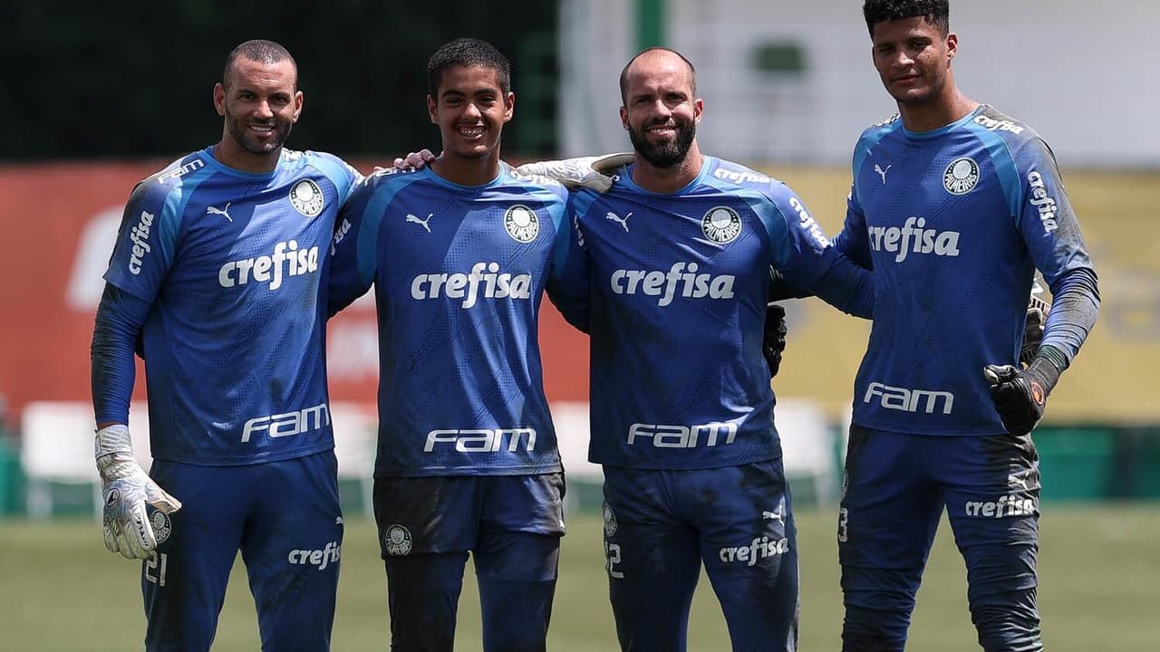 O goleiro Sub-17 do Palmeiras comemorou a oportunidade de treinar com um profissional