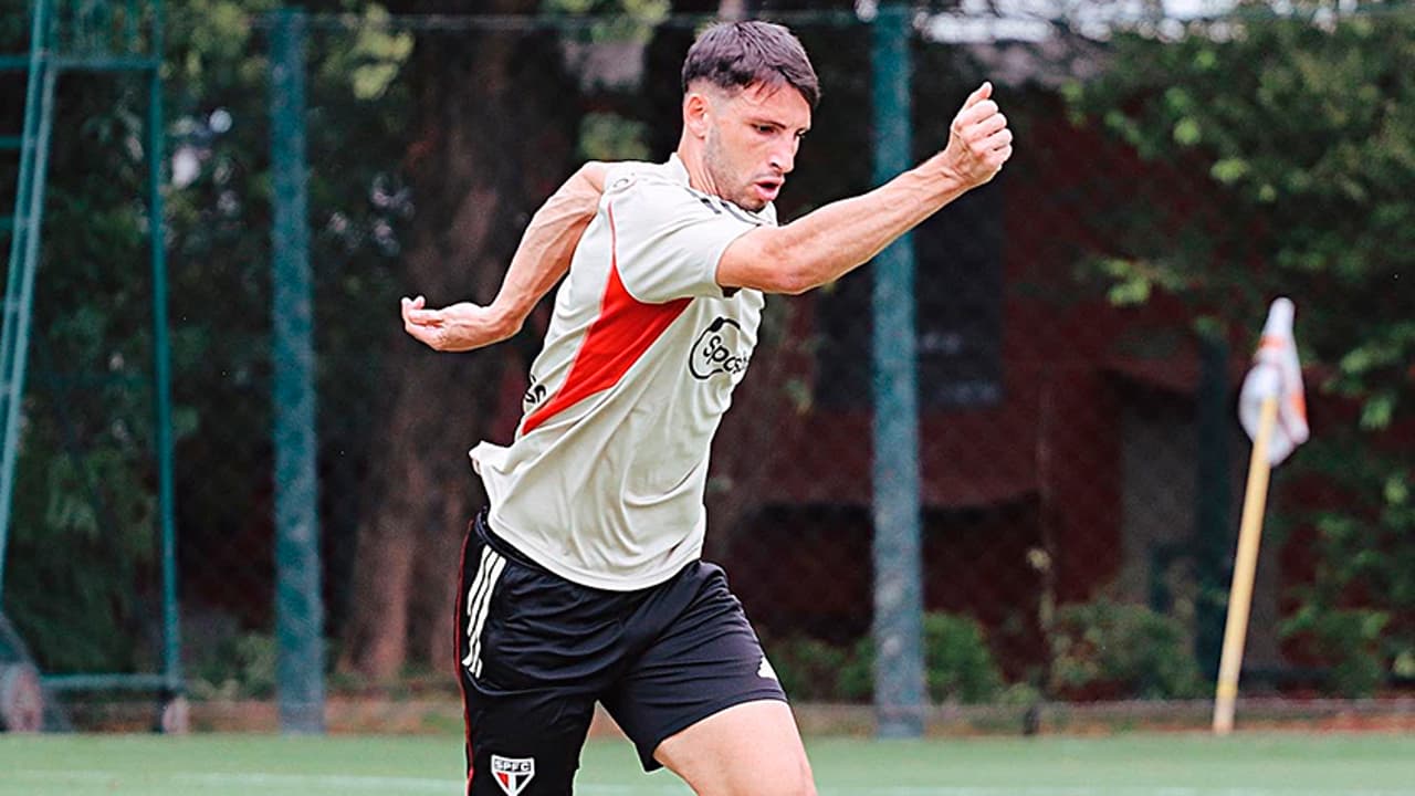 Em um cenário ‘normal’, Calleri estaria brigando por uma vaga no São Paulo após seu retorno