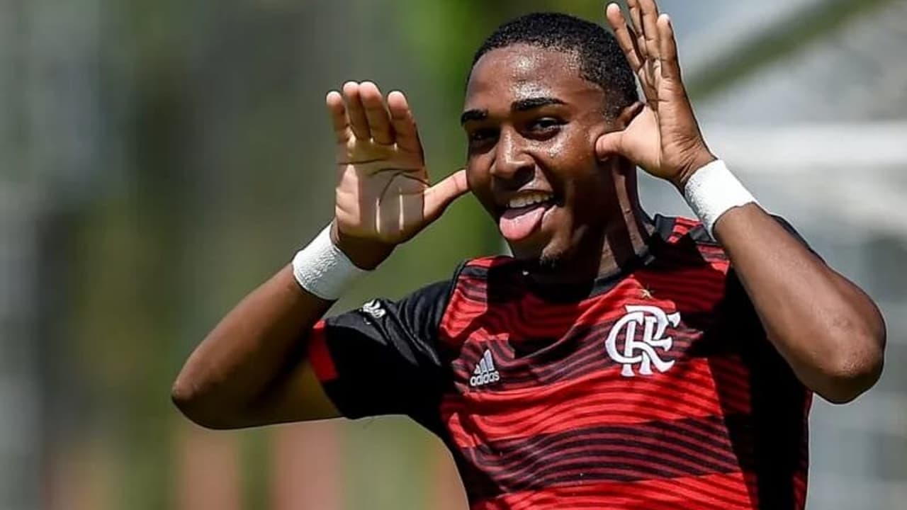 Quem é Loran uma possível perspectiva para enfrentar o Atlético-PR do Flamengo?