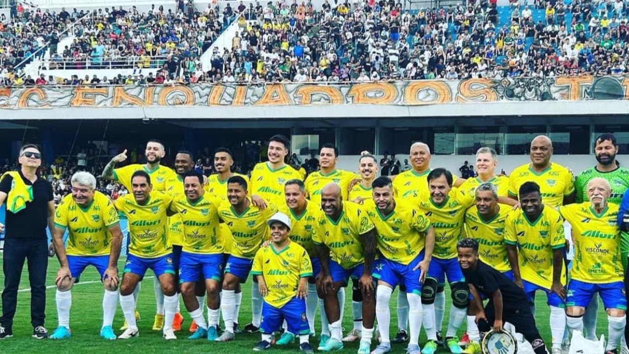 Ronaldinho Gaúcho marcou no “Jogo das Celebridades” em Sorocaba.