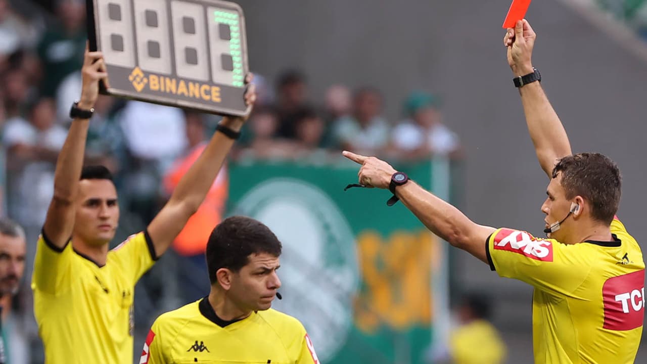 Resistência e mais contra reclamações: L!   Discute as novas diretrizes da CBF para arbitragem