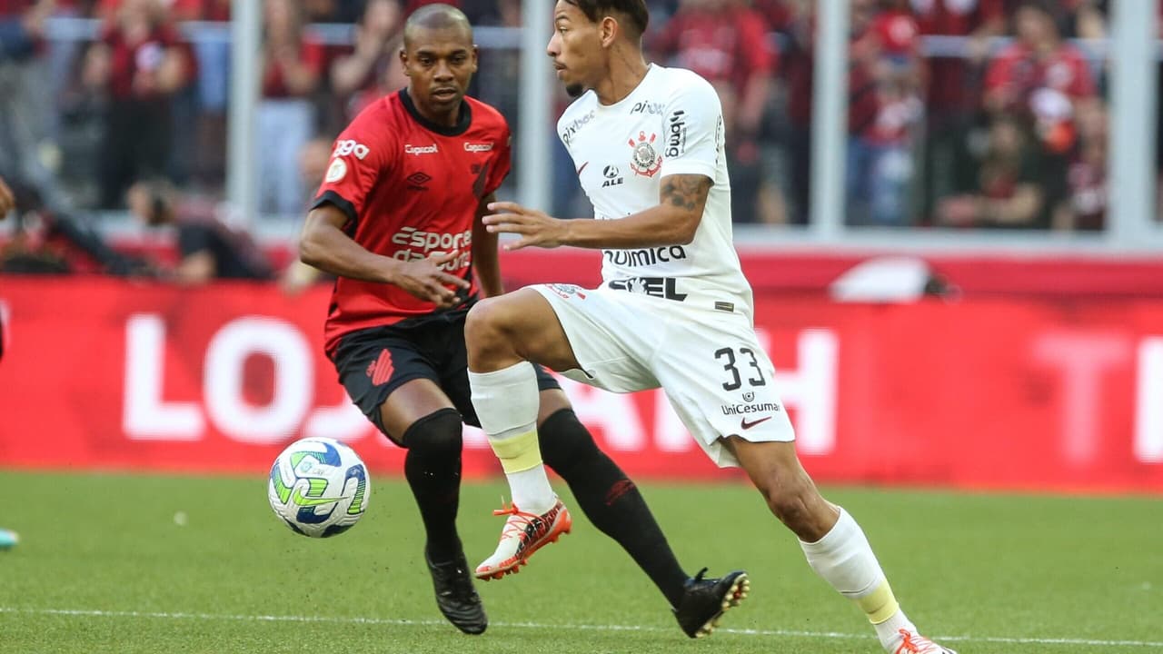 Corinthians x Athletico-PR: onde assistir ao jogo do Brasileirão ao vivo, horário e escalação